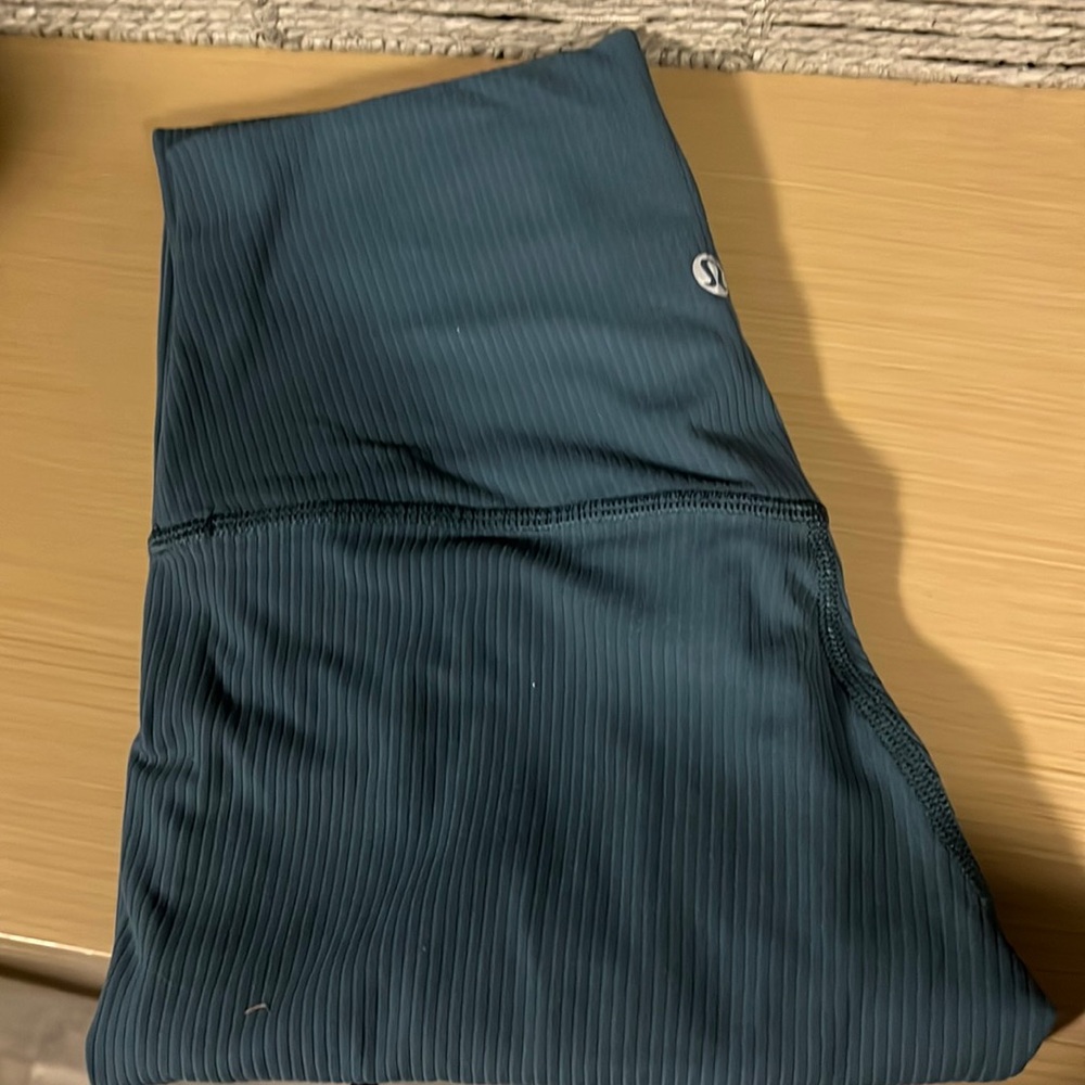 Lululemon Align Ribbed 28”